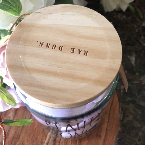 RAE DUNN 6 BEAUTY SPONGES IN A GLASS JAR - Picture 2 of 5